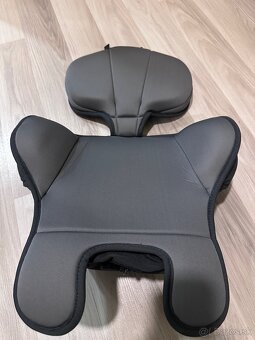 Predám autosedačku Dualfix i-Size - Neburana. - 2