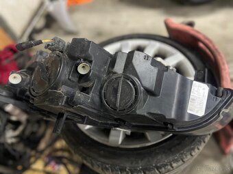 BMW X6 svetlo prave - 2