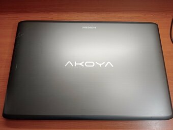MEDION AKOYA E7226 ,WINDOWS 10,bez baterky , 17,3"displej - 2