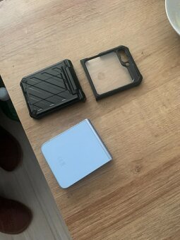 Galaxy Flip Z 6 - 2