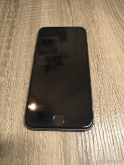 iPhone 8 64GB 100% batéria - 2