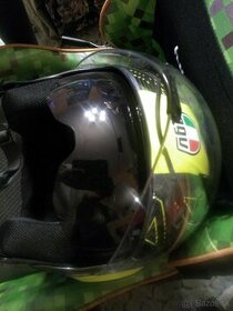 Predám prilbu AGV Rossi 46 - 2