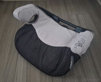 Predam detsky podsedak do auta - 2