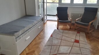 Krásna izba pre dve ženy(do 35r.) s balkónom - 2