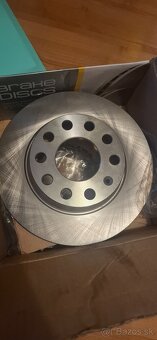 Predám zadné kotúče na Audi A4 B7 - 2