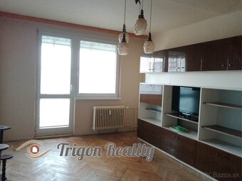 Veľký dvojizbový byt KOMENSKÉHO - balkón - 2