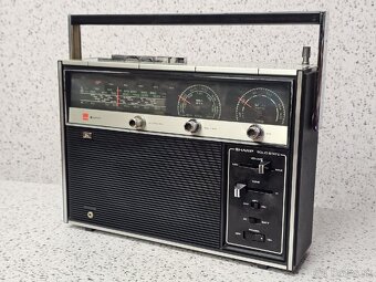RARE VINTAGE RADIO 》SHARP FV-16 》6BAND JAPAN L M K 49m 41m U - 2
