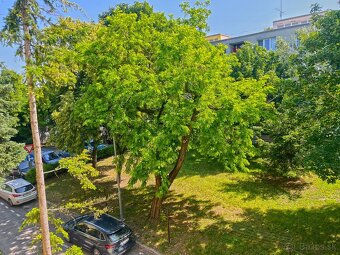 Ponúkam na predaj 2i byt na Špačinskej ceste v TRNAVE - 2