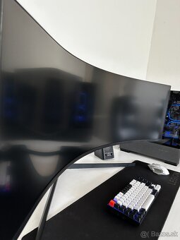 Samsung Odyssey G9 49" - 2