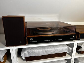 Zostava Tesla Gramofonu, zosilnovača s reproduktormi - 2