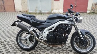 Triumph Speed Triple 955i - 2