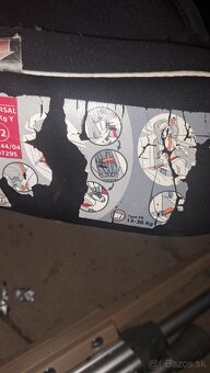 Autosedačka 15-36kg FERRARI - 2