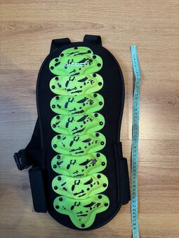 chránič chrbtice w-tec - 2