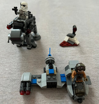 Predám LEGO Ski Speeder vs. First Order Walker Microfighters - 2