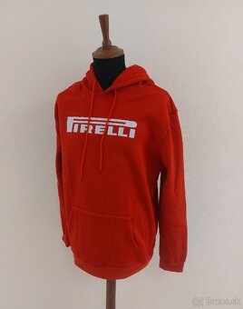 Mikina s nápisom pirelli - 2