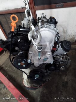 1.2i 6v 40kw benzín - 2