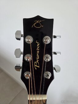 Akusticka gitara + stojan + prislusenstvo - 2