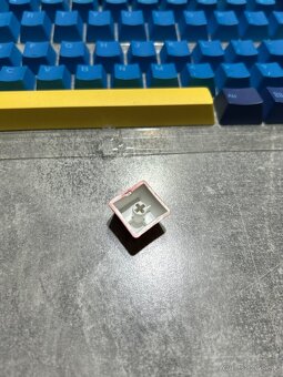 Predám Keychron OEM Dye-Sub PBT Keycap Set – Beach Full Set - 2