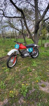 ČZ 250 - 2
