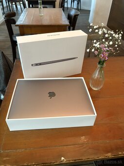 Apple MacBook Air (2020) – 13,3", Retina, i3, 8GB RAM, 256G - 2