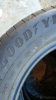 Predám letné gumy 215/65 R17 - 2