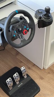 Logitech G29 + Logitech Driving Force Shifter - 2