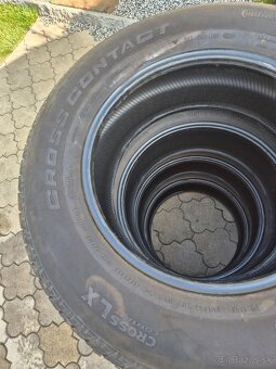 265/60R18 Continental - 2