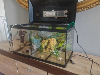Na predaj akvárium s kompletným vybavením - 2