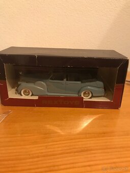 cadillac torpedo 1940 open - 2