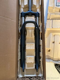 Vidlica SR Suntour XCM - 2