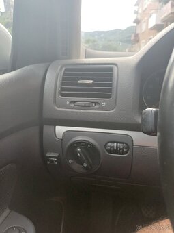Volkswagen golf 5 1.6 benzín + LPG (plyn) - 2