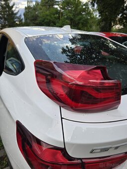 BMW 3GT F34 zadne lave svetlo poskodene - 2