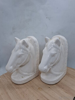 Predám staré porcelánové zarážky koníky 45 € - 2