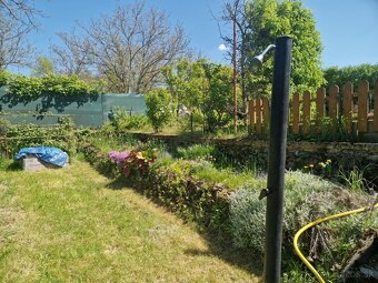 Na predaj murovanú chatu so záhradou v meste Prievidza. - 2