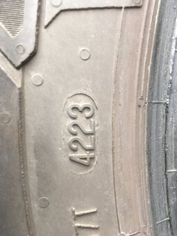 215/65r15c barum - 2