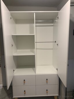 Šatníková skriňa - 2