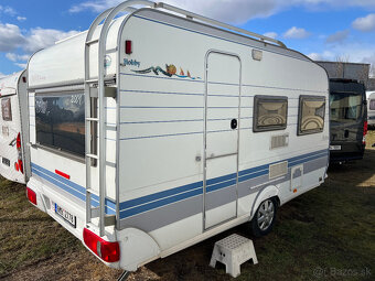 Karavan Hobby De Luxe 400-Palanda, váha 980kg pov. - 2