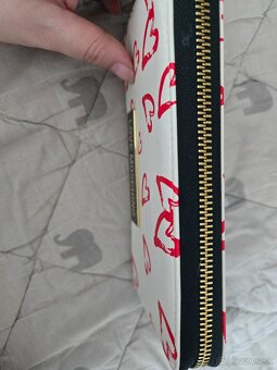 Peňaženka love moschino - 2