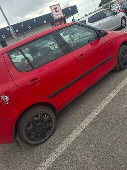 Predam skoda fabia - 2