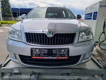 ROZPREDAM SKODA OCTAVIA 2 EU VERZIA na diely xenony - 2
