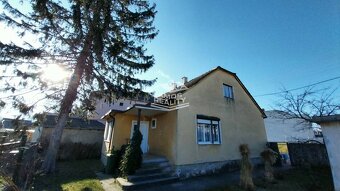 Rodinný, rozľahlý pozemok 712 m2, Sološnica, okres Malacky + - 2