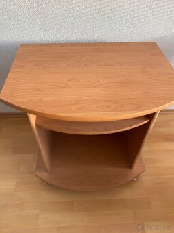 Stolík pod TV - 2