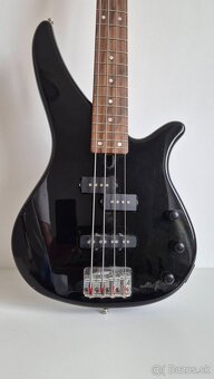 Basgitara Yamaha - 2
