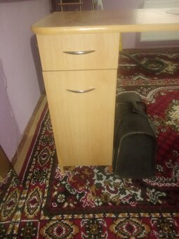 Rohovy pisaci stol - 2