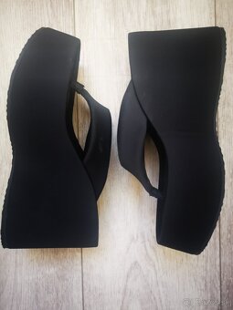 Čierne neoprénové sandále na platforme ZARA - 2