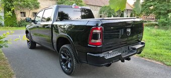 DODGE RAM 1500 5,7 HEMI BLACK LIMITED 80 000km - 2