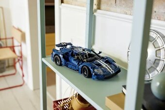 Ford GT – 1468 dielikov - 2