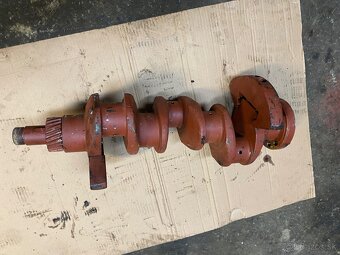 Zetor kľukový hriadel 3 a a 4 valec - 2