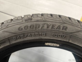 245/45 R18 - 2