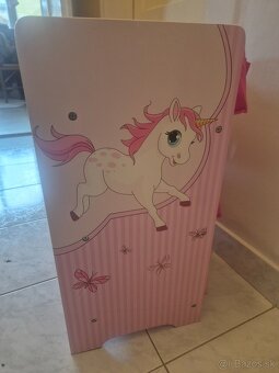 Regál na hračky - 2